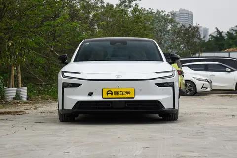 广汽丰田铂智7 710 Ultra激光雷达版:家庭出行的豪华科技新体验