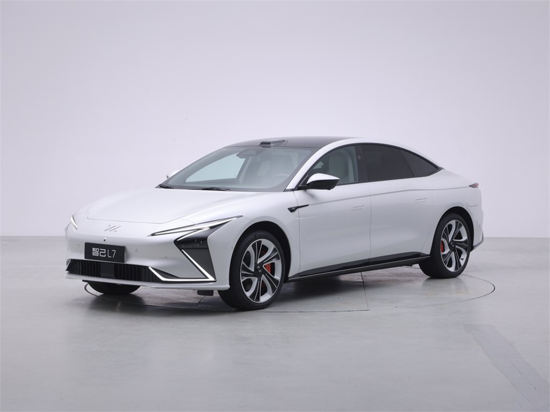 3.87秒破百，续航615km，40.88万的智己L7 正式上市