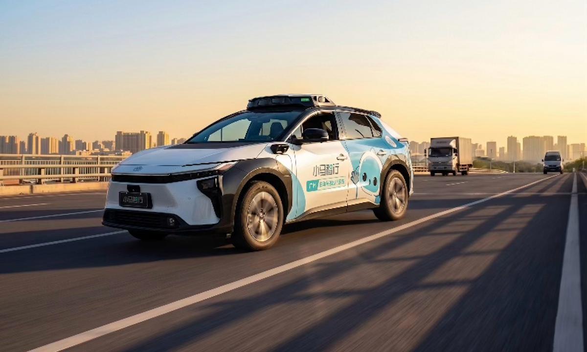 小马智行重构万亿级出行与物流生态:2027版Robotaxi成本低于23万,首发L4级无人轻卡