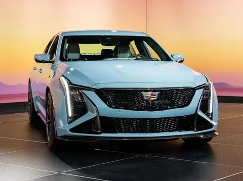 2025款凯迪拉克CT5-V黑翼，车速可达321km/h的轿车，钛合金进气阀