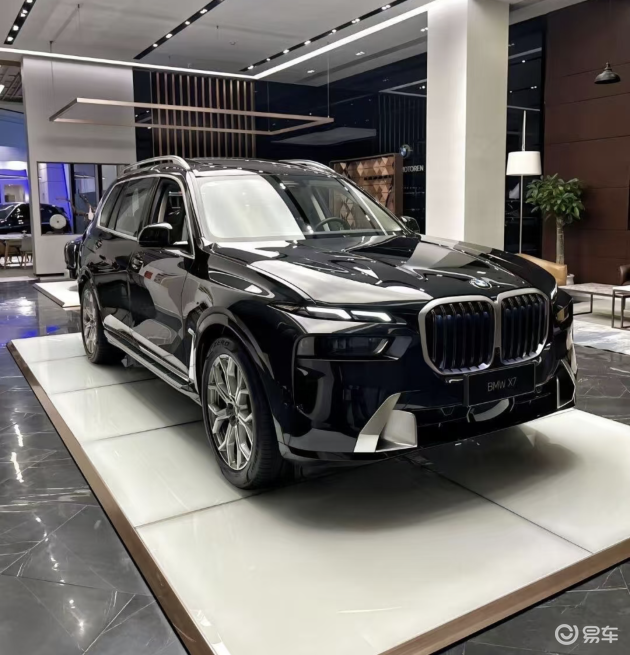 宝马X7:豪华巨作,性能与配置大揭秘