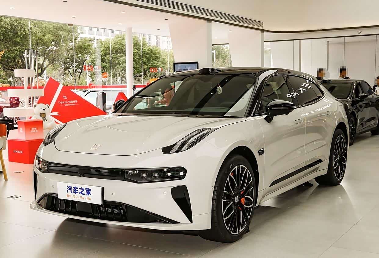 2025款极氪001:750km续航四电机930kW猎装轿跑如何改写性能规则
