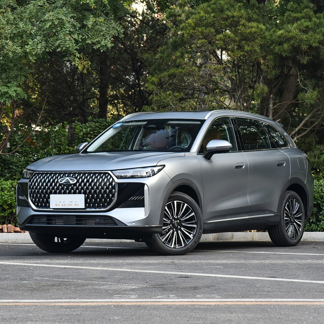 20万内中型SUV怎么选？四款热门车型深度对比_奇瑞 瑞虎8 2026款 第五代 虎款 鲲鹏1.6T 自动舒适型_汽车
