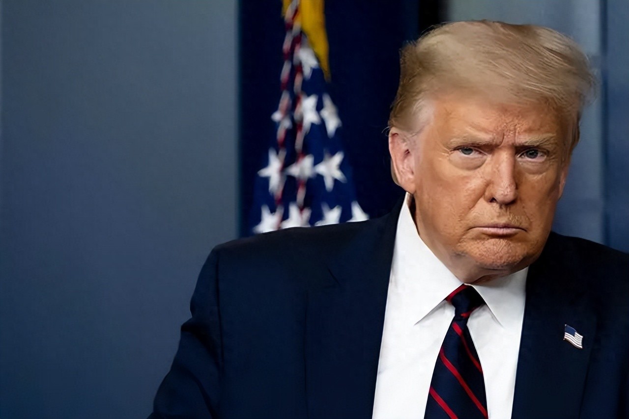 美国懂中国的人一代不如一代，中美交手前美国先自断一臂！