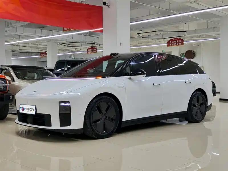 成都理想汽车理想i6二手车 2025款,优惠特价23.68万