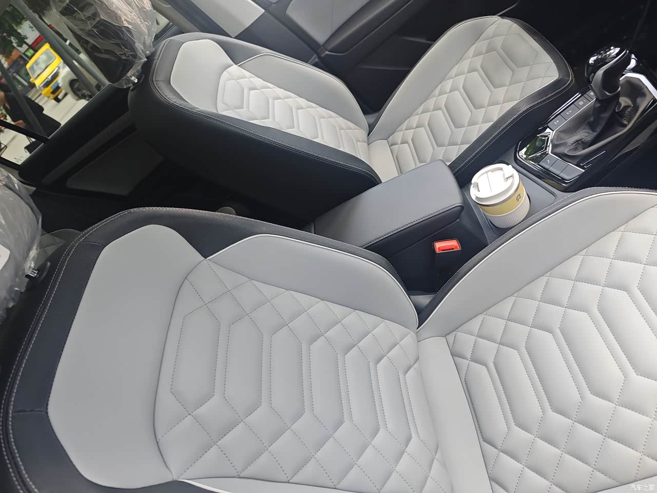 探岳2026款 3000万辆甄选款 330TSI