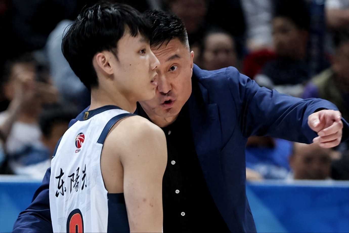广东为何73-88输北京？就坏在这3点，徐杰挂零，杜锋格局又翻车