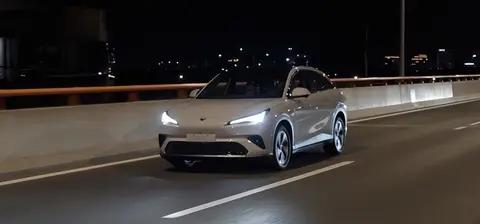 全新极狐阿尔法T5智能驾驶体验