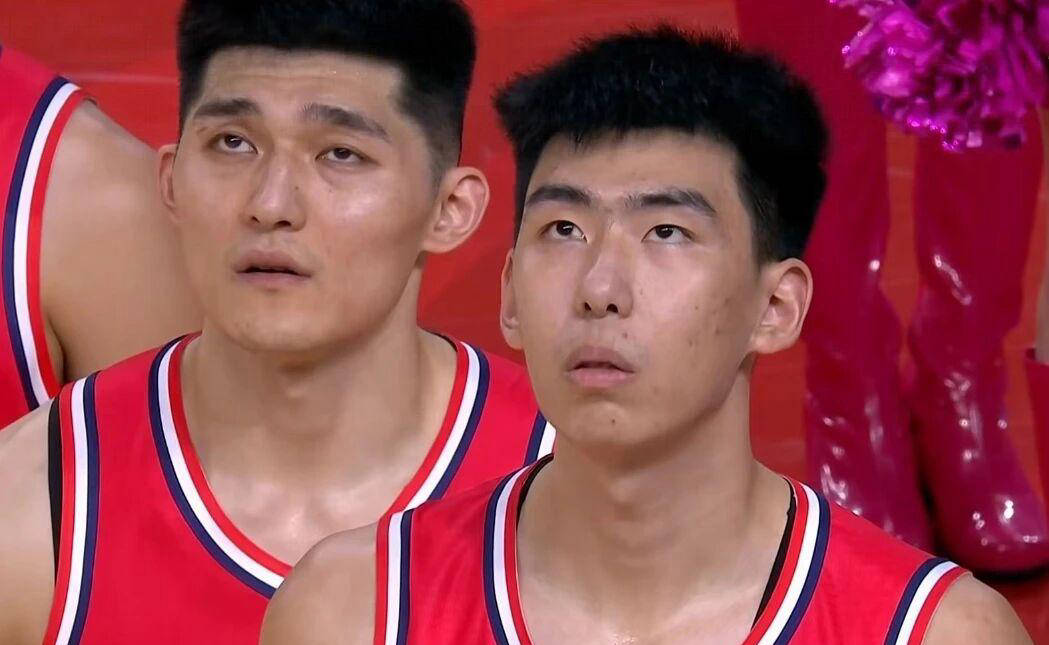 徐昕入围四大奖项评选，最具进步奖稳锁，广州球迷喊话“干杜锋”