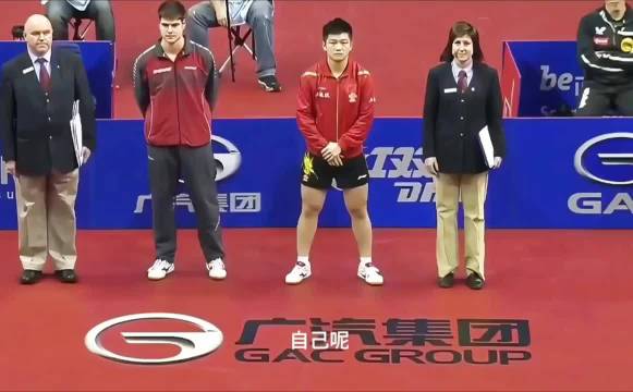 冠军解说杨影和资深教练李晓东对樊振东的评价！樊振东
