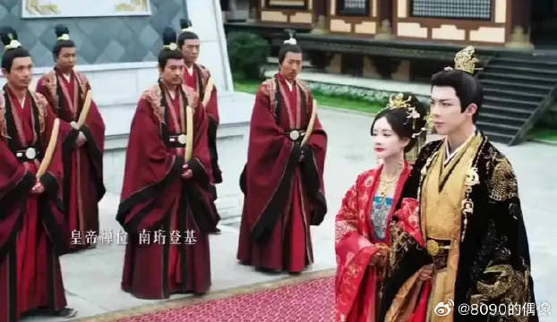 七皇子登基，全员觉醒，赋予每个纸片人的生命