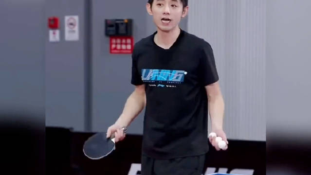 张继科乒乓教学：搓球搓的是速度，而不是旋转！张继科其实是一个很好的教练！