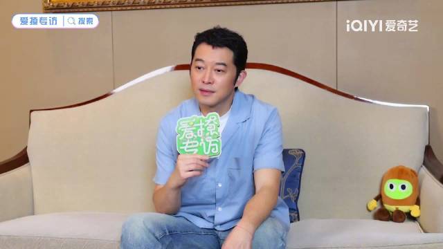 沙溢称胡可不被手机控制，透露沈腾回消息提速