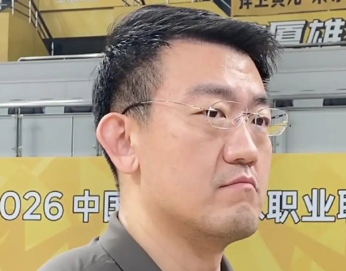 浙江广厦队主教练王博在对阵山西队的系列赛中，针对性的防守布置是什么？