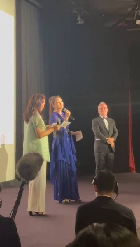 巩俐亮相戛纳霸王别姬重映，三十载光影风采依旧