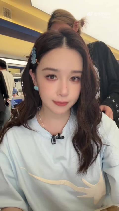 李小冉赠面包被阚清子当晚餐
