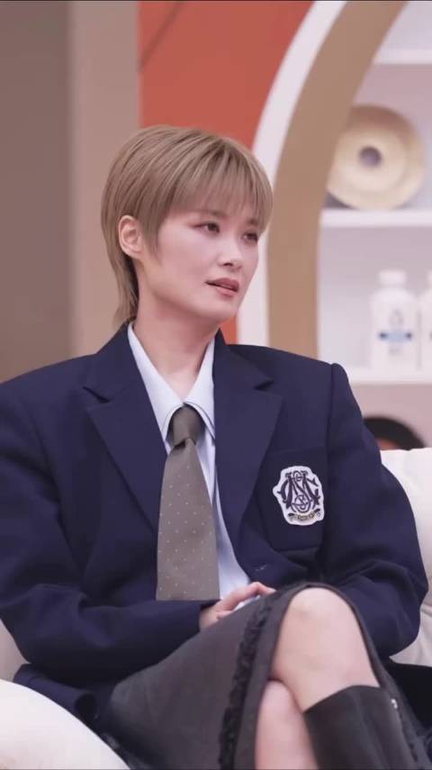 春春是出道21年的忙内 ，期待春春的表演，春春大声唱！ 大家还期待谁来