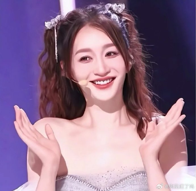 李小冉自嘲记不住歌词、进入老花眼阶段，她如何面对自然衰老？