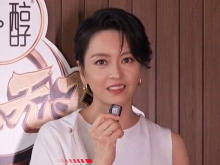 梁咏琪直言钟情单依纯，倾心于她的歌声，渴望与单依纯共谱旋律