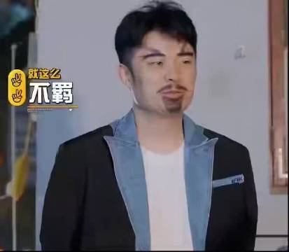 鹿晗五哈再剪寸头，五元理发再现接地气