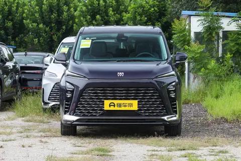 别克GL8 PHEV陆尊，轴距3088毫米，插混七座MPV，纯电续航202公里