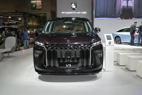2025星海V9上市两款车型！你会选择高山流水还是青云梯系列？