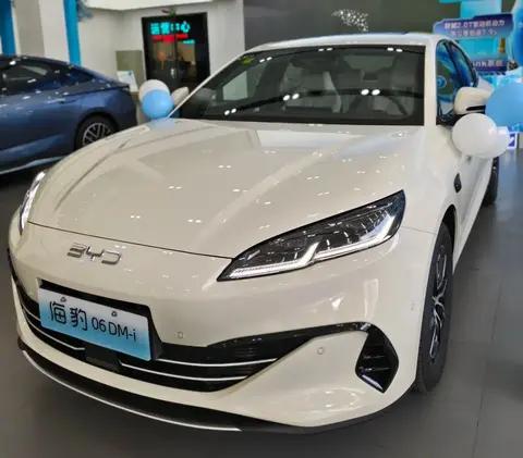10万级混动“卷王”实测!海豹06 DM-i的惊艳与槽点全解析