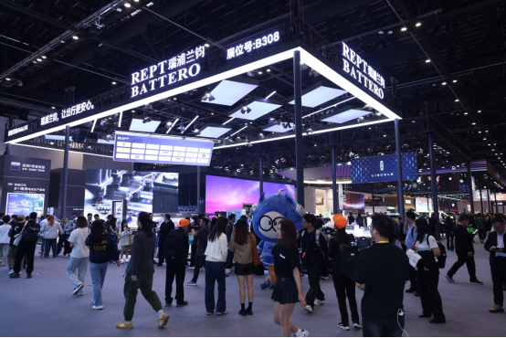 瑞浦兰钧发布闪充电池新品,落地固液混合双化学体系,深耕商用车场景