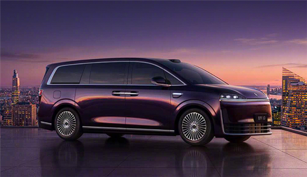 鸿蒙智行首款MPV!智界V9定档5月15日上市:预售39.98万起
