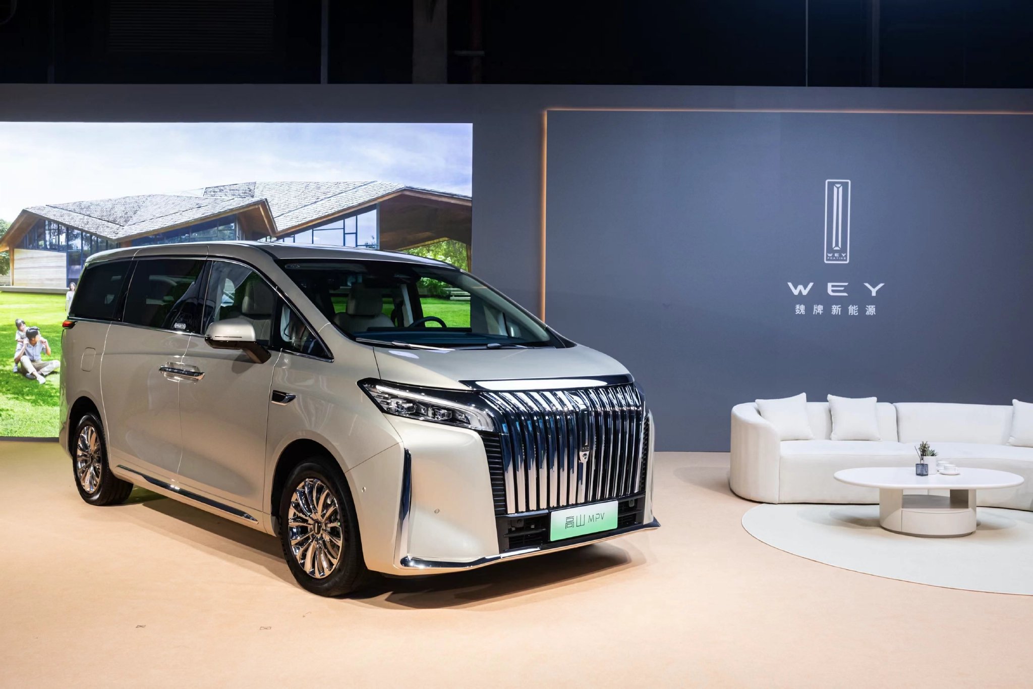 魏牌首款MPV高山正式上市 售价33.58万-40.58万元 | TheCars