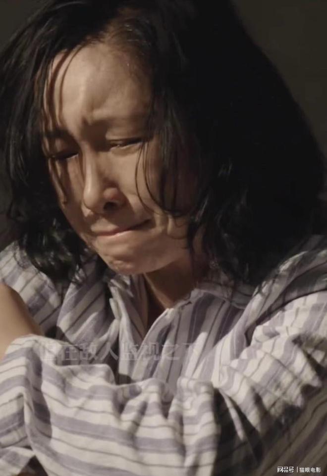 秦海璐45秒无声哭戏绝了！出演张艺谋新片，她却谦虚自称笨演员