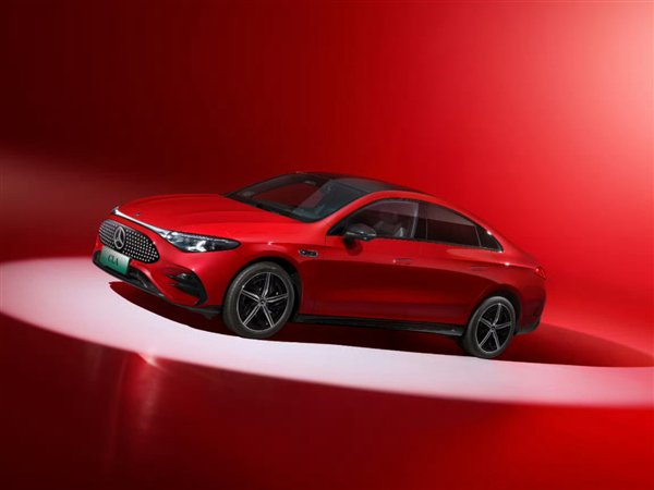 全新奔驰CLA纯电版上市,24.9万起续航866km