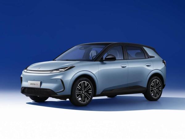 极狐 阿尔法T5极狐品牌销量突破16万辆