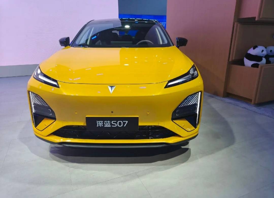全新深蓝S07预售:15万级唯一全系标配华为乾崑智驾的SUV