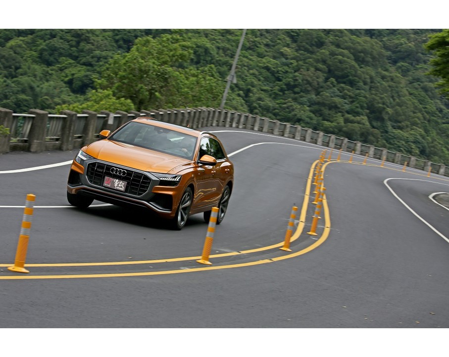 [試駕] 風度翩翩 Audi Q8 55 TFSI quattro S line(下)