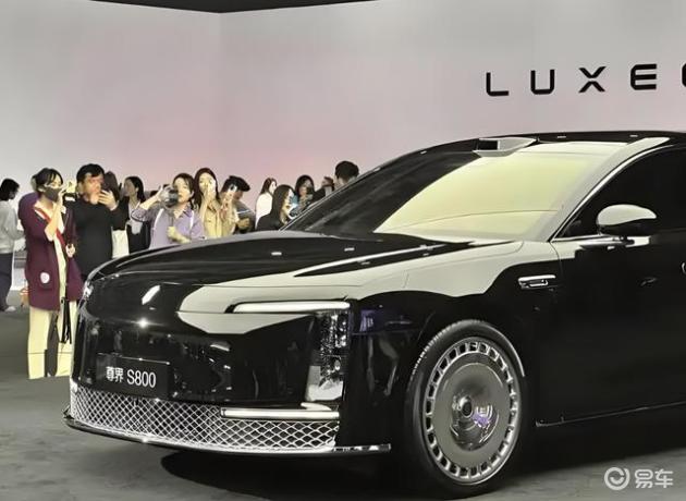 华为108万车型,尊界S800,豪华价值大揭秘