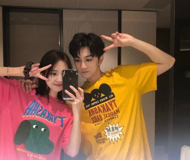 “奇闻CP”回娘家，暗戳戳牵手太甜了，宋祖儿酸成柠檬精|cp|奇闻|宋祖儿|杨丞琳