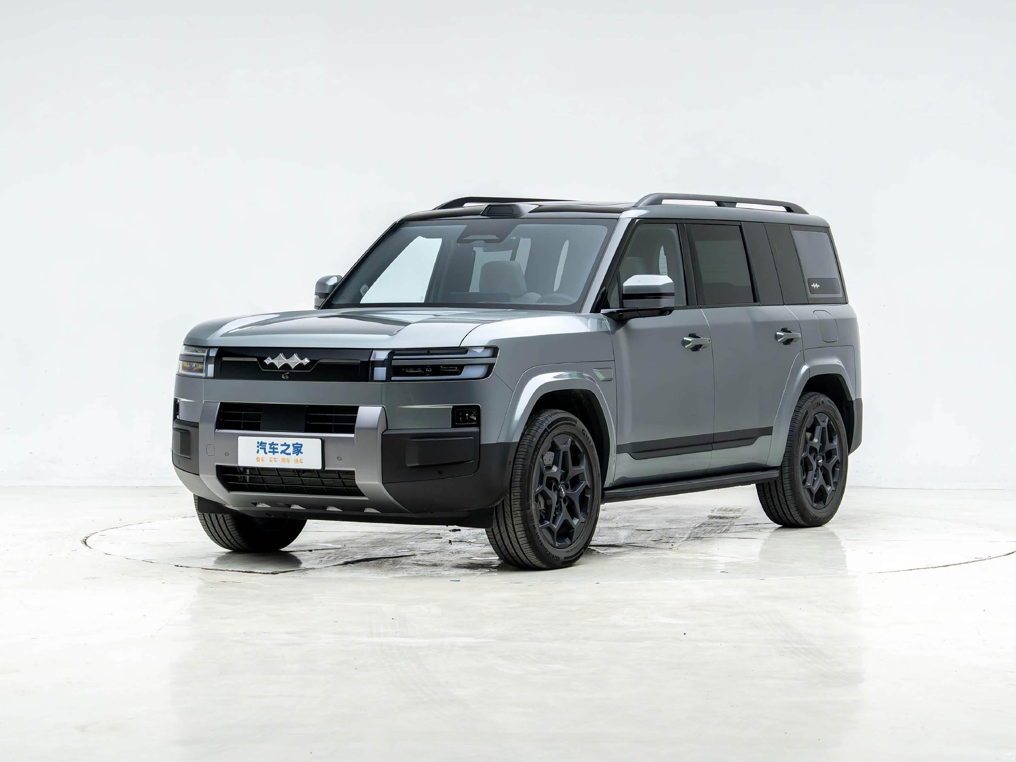 同样490马力+190km续航,钛7 PHEV Max和Ultra差在哪?