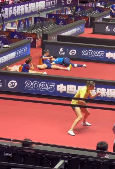 乒超厦门站,深大对山东鲁能,蒯曼平野打女双,覃予萱对王曼昱