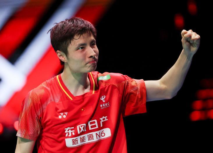 攻防完爆世界第23！石宇奇2-0横扫李卓耀，下轮或迎中日一哥对决