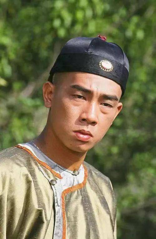 对比陈小春马浚伟版鹿鼎记，才明白许魏洲、何与演得有多差_韦小宝_康熙_表演