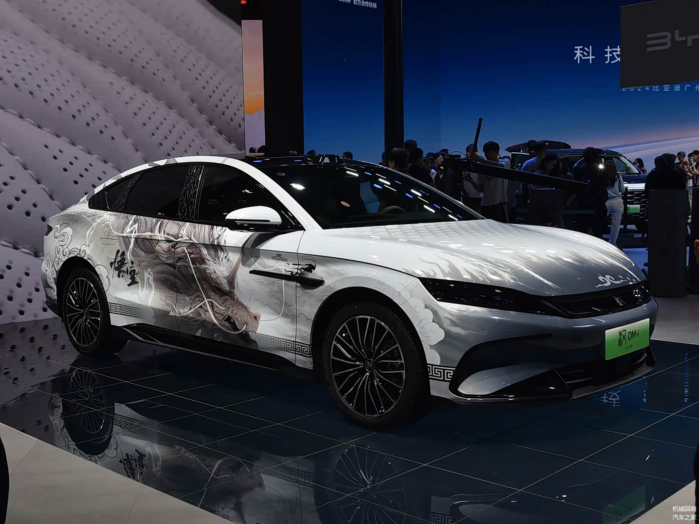 26款比亚迪汉:17.98万起,续航与舒适是王牌,智驾是短板?
