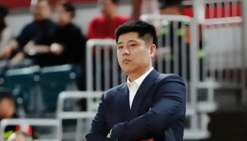 CBA新消息：胡金秋膝盖无大碍，孙铭徽连吞止痛片，潘江面临下课，广东5人合同到期