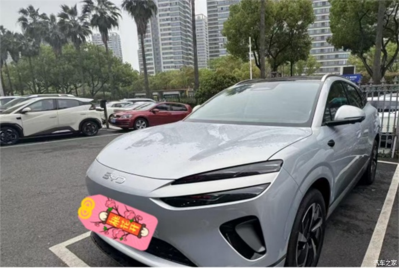 一放倒就是张大床,海狮06EV这空间我爱了