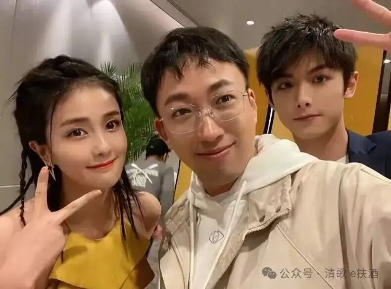 于正捧红白鹿十年,如今她成立独资工作室,“父女情”还在吗?