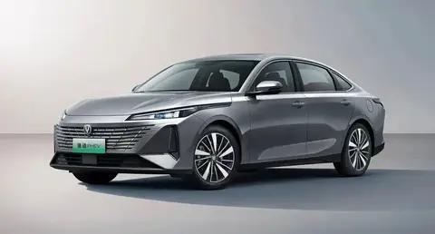 2025款长安逸动PHEV深度解析：家用插混新标杆，5.69万起值不值？