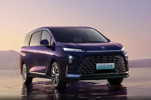 别克 GL8 陆尊 PHEV 深度实测,多场景适配无压力