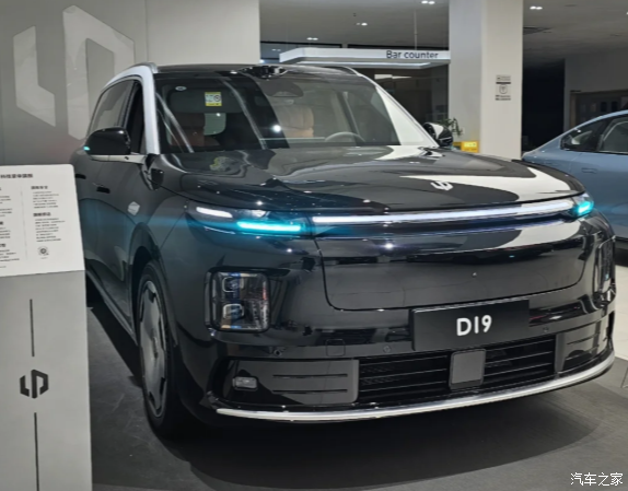 深度市区试驾 D19:大块头也能拥有小车的灵活_零跑D19