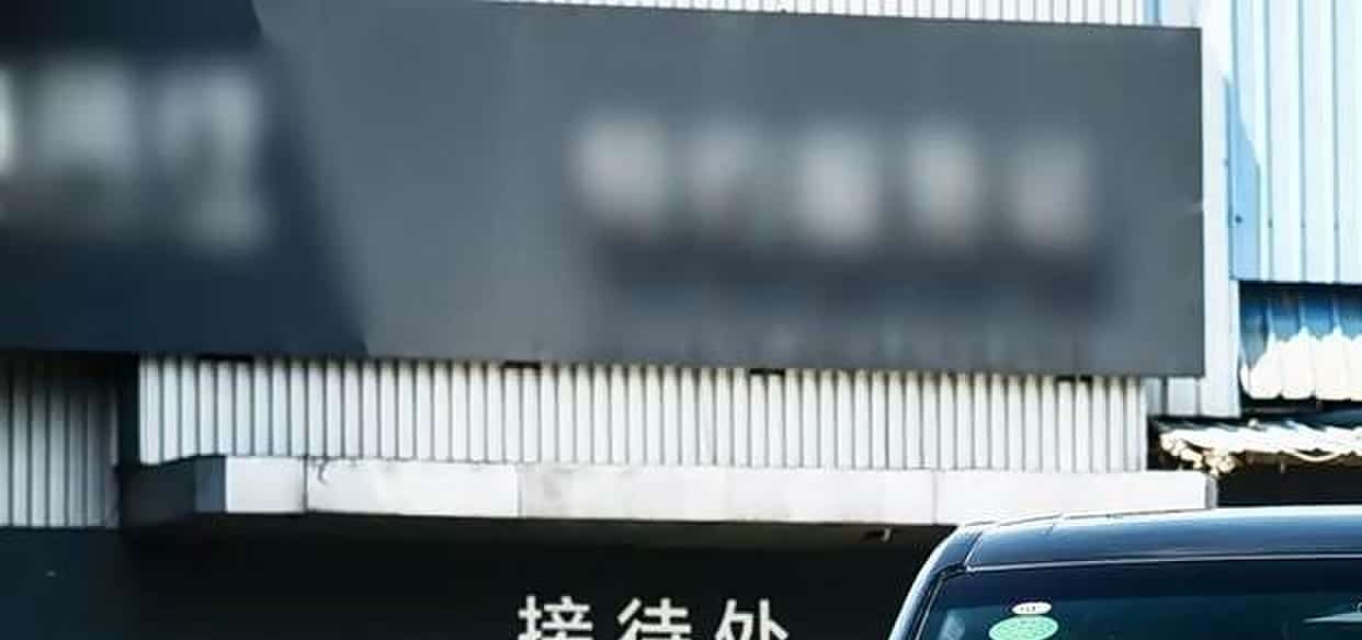 国产塞那售价18万起!航空座椅+1.5T插混