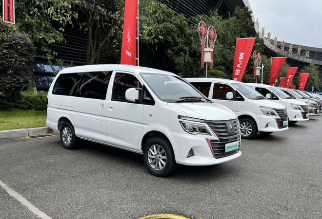 长续航空间大,菱智新能源限时一口价9.98万元起